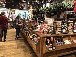 Cracker Barrel - 40469441593