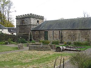 Doocot and kennels at Callendar House (geograph 3199117)
