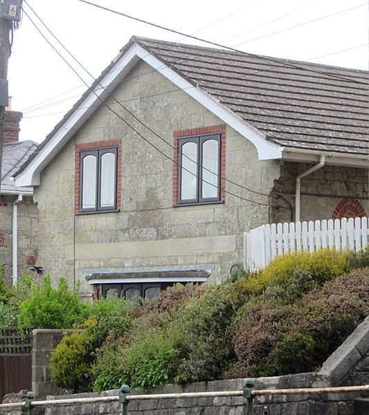 Former Primitive Methodist Church, St John's Road, Wroxall (May 2016) (1)