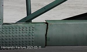Hernando de Soto Bridge May 2021 fracture