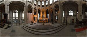 Interieur de la cathedrale saint etienne 2