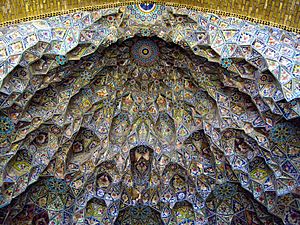 Jameh-ye Atigh Mosque - muqarnas - edit