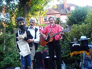 Leon Rosselson performing, July 2013