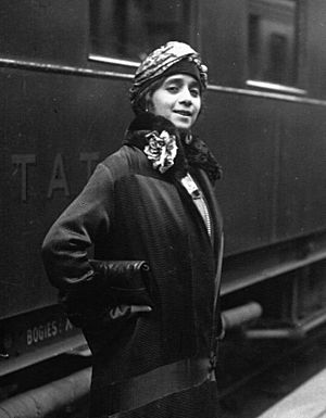 Lillian Evanti 1926.jpg