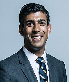 Official portrait of Rishi Sunak crop 2 (cropped)