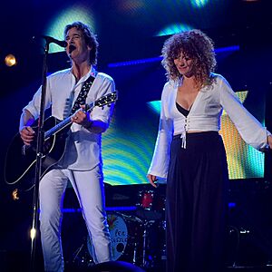 Per Gessle and Helena Josefsson - En vacker kväll tour 2017 Grebbestad