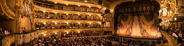 Profusion of gold at the Mariinsky Theatre (18271919528)
