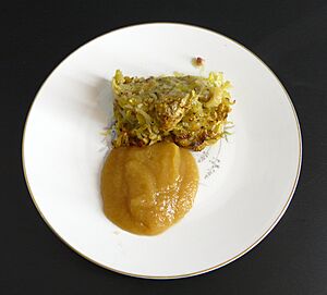 Schales mit Apfelkompott fcm