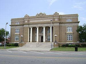 Tift County Courthouse, (Built 1912), Tifton