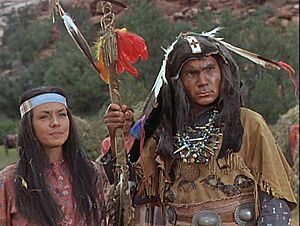 War Drums-06 - Jil Jarmyn et John Colicos