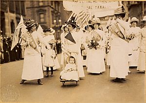 Youngest parader in New York City suffragist parade LCCN97500068 (cropped)