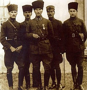 Şükrü Ali, Salih, Mustafa Kemal, İsmail Hakkı and Muzaffer at Izmit