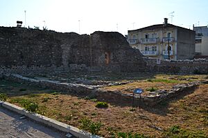 Φρούριο Κομοτηνής, ερείπια εβραϊκής συναγωγής