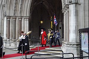 2011 Lord Mayor emerging from Royal Courts of Justice 2011