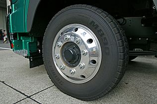 Alcoa alloy wheel 001
