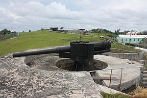 BL 6 inch rifle, with two BL 9.2 inch rifles beyond, at St. David's Battery, Bermuda, 2011