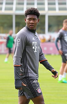 David Alaba Training 2017-05 FC Bayern Muenchen-3