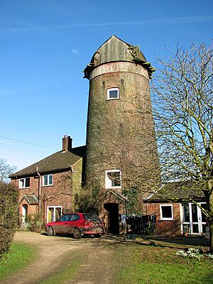Hindolveston tower mill (geograph 2263020)