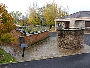 Horno alfarero, Zarzuela de Jadraque, Guadalajara, España, 2016 04.jpg