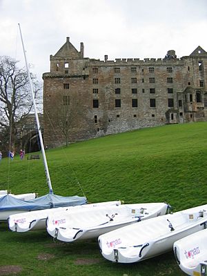 Linlithgow Loch sailing boats