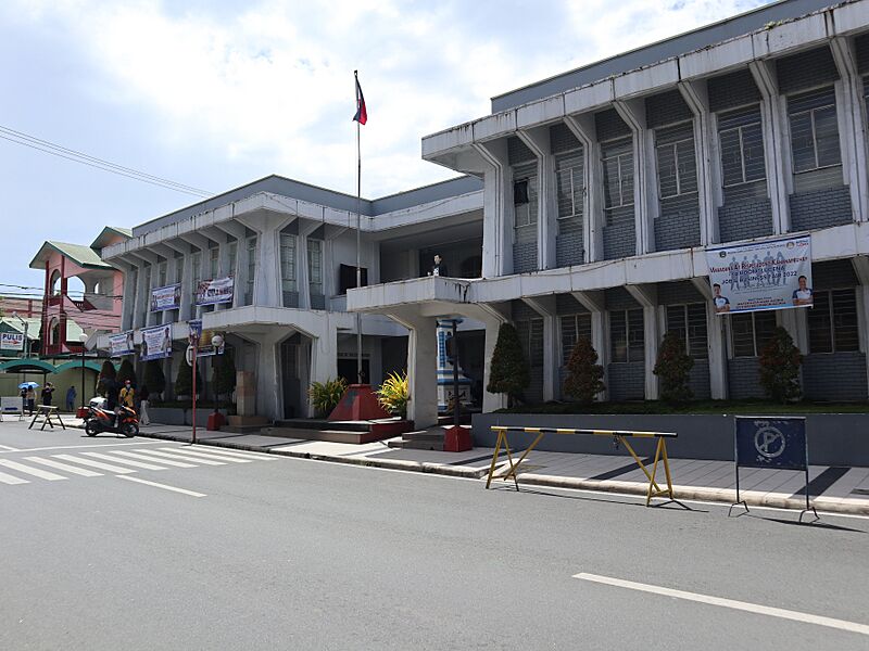 Lucena City Hall (Old Manila South Road, Lucena, Quezon; 10-09-2022)