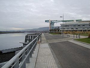 New Clydebank waterfront - geograph.org.uk - 587115