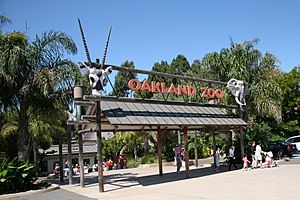 Oakland Zoo entrance.jpg