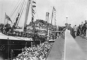 Princess Sophia leaving Victoria BC with troops, ca 1915