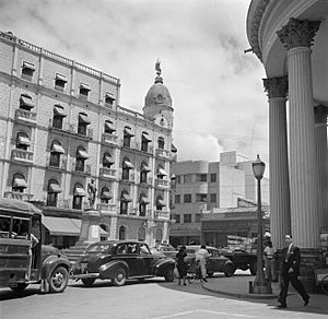 Stadsgezicht met Hotel Majestica in Caracas in Venezuela, Bestanddeelnr 252-8437
