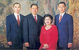 Susilo Bambang Yudhoyono & family (2003)