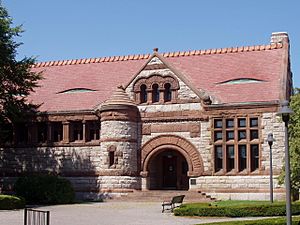 Thomas Crane Public Library, Quincy, Massachusetts (Front view)