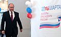 Vladimir Putin voted in the presidential election in Russia in 2018 01