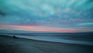 Watercolor Summer Sunrise (Unsplash)