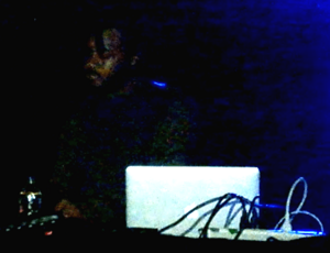 XXYYXX au théâtre Fairmount -- 2.png