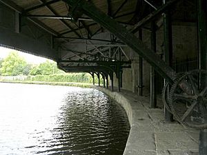 1890s Warehouse - Weavers' Triangle - Leeds-Liverpool Canal - geograph.org.uk - 528590