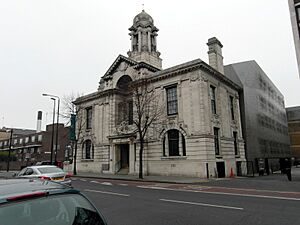 Bethnal Green Town Hall, London 6806217506