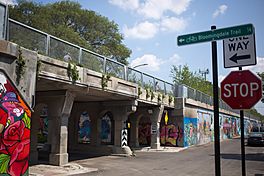 Bloomingdale Trail Sign in Chicago 2015-51