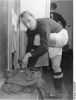 Bundesarchiv Bild 183-51088-0002, Manfred Kaiser, Fußball-Nationalspieler der DDR