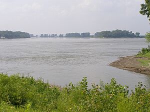 Dubois n Mississippi River P7280468 Missouri n Mississippi River
