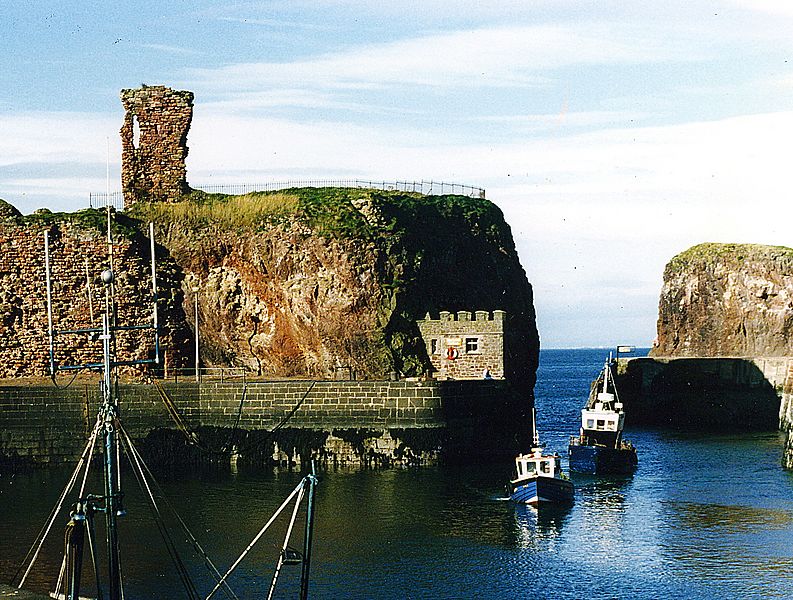 Dunbar Harbour and Castle, 1987