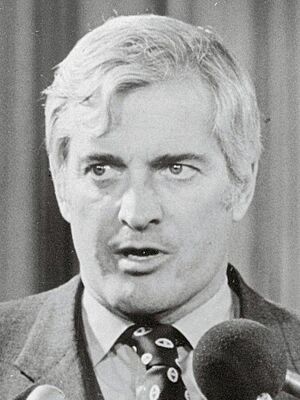 Finance Minister John Turner speaks to reporters 1975 (cropped)