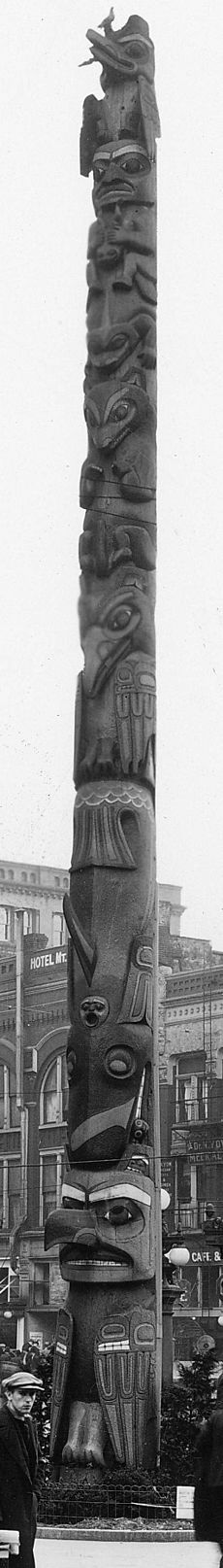 Original Pioneer Square totem pole, ca 1924
