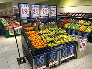 REMA 1000 Supermarket interior grocery store Tønsberg, Norway 2017-11-03 fruit vegetables