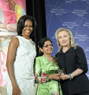 Secretary Clinton and First Lady Obama With 2012 IWOC Award Winner Aneesa Ahmed of Maldives