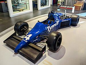 1984 Tyrrell 012.jpg