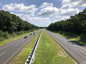 2021-07-30 11 18 14 View south along New Jersey State Route 18 from the overpass for Obre Road in Colts Neck Township, Monmouth County, New Jersey