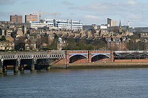 Approaching Dundee from the south on the East Coast Railway Line - geograph.org.uk - 3426132
