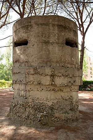 Bunkers in Parque del Oeste, Madrid 2016-72
