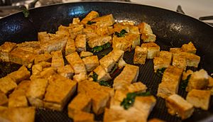 Cooking Tofu (17073564921)