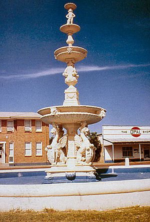 Cunnamulla War Memorial Fountain (2015)